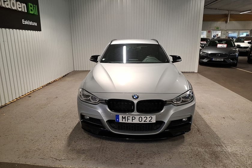 Bild 2 av BMW 320d xDrive Touring 320 Steptronic M Sport 19" Elinfällb Drag