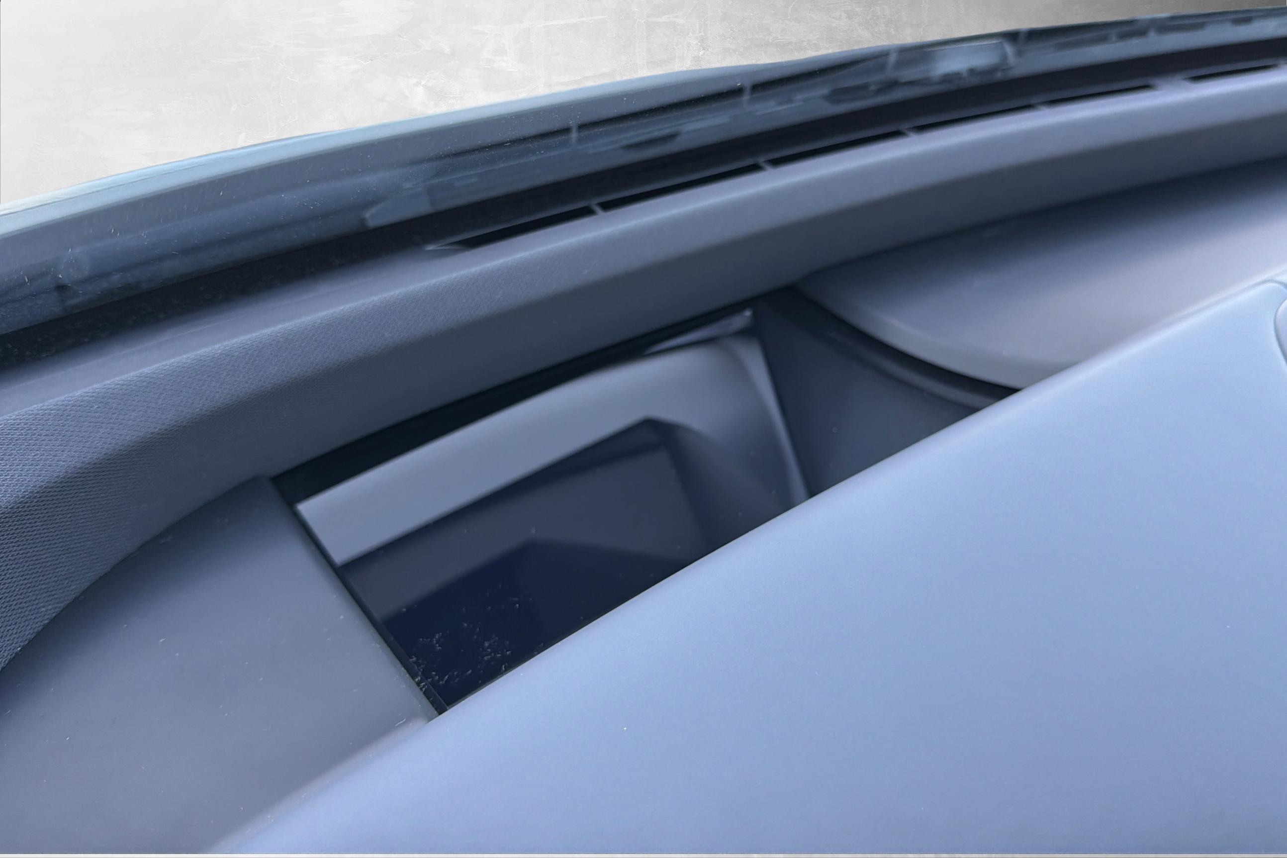 BMW iX xDrive50, 524hp, 2023
