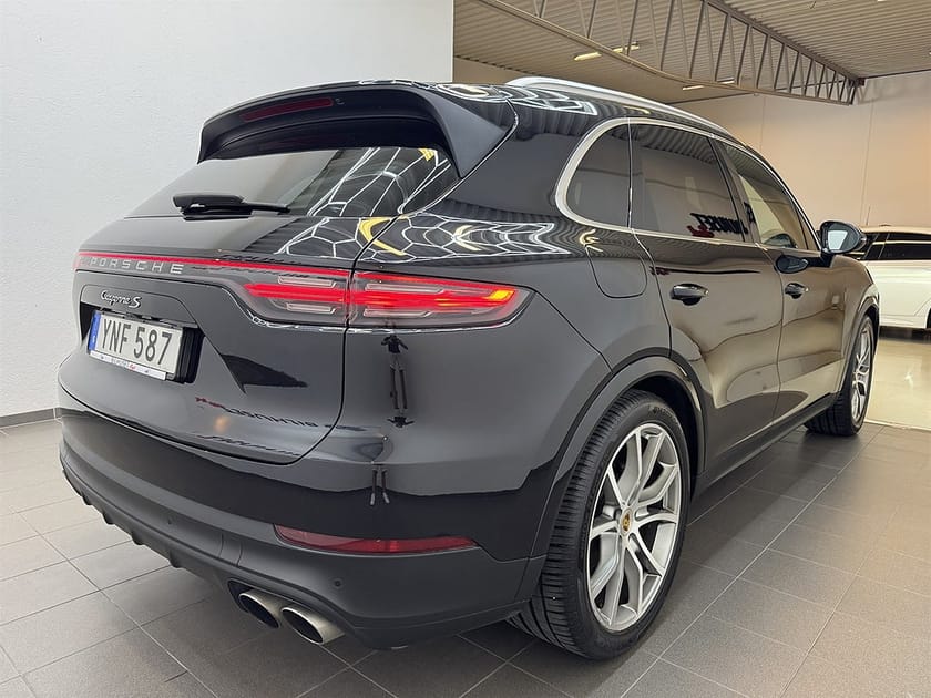Bild 3 av Porsche Cayenne S 440hk Pano/Bose/PASM/21Tum/Krok/Navi/Bkamera