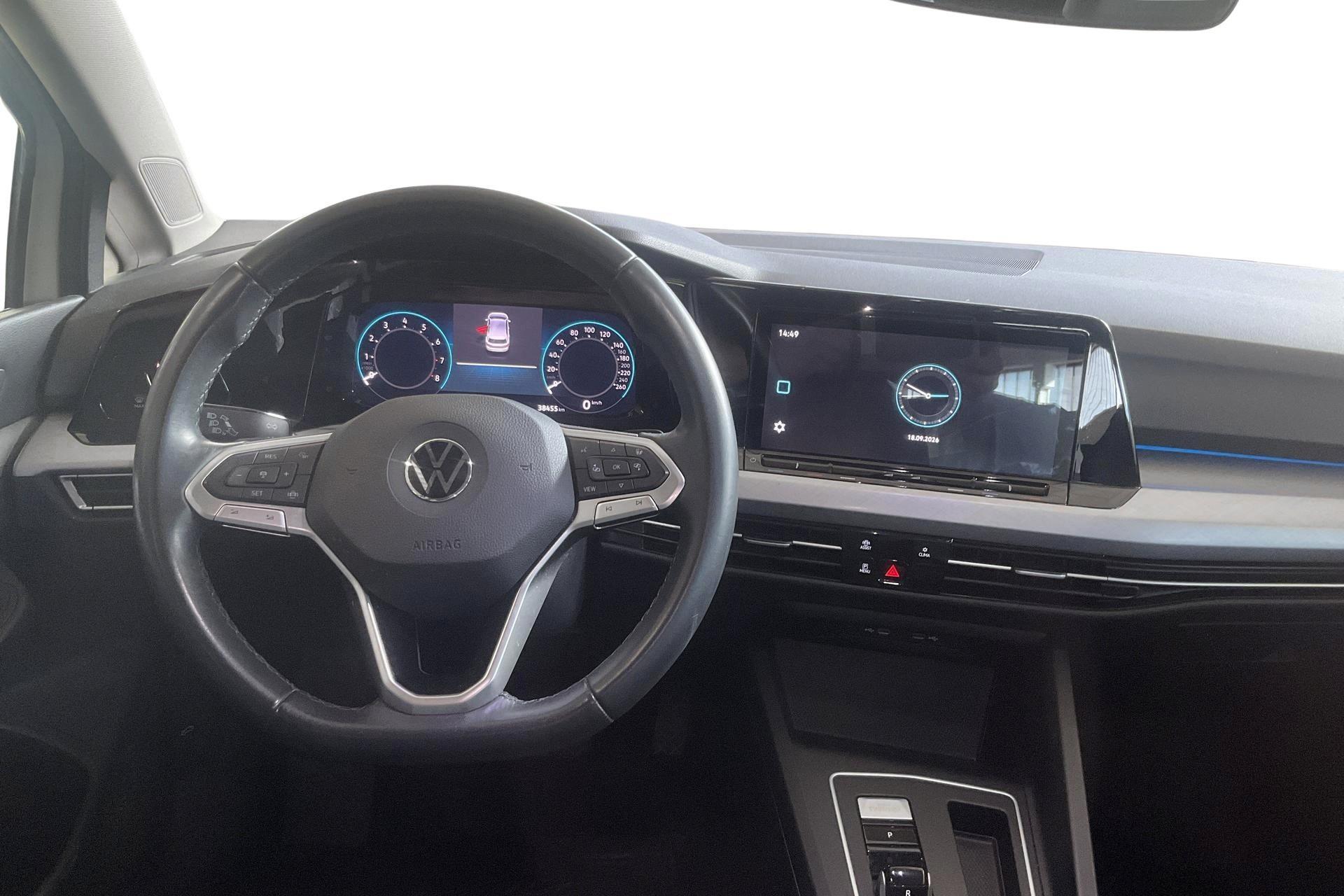 Volkswagen Golf 1.5 TGI 2023, bild 7/10