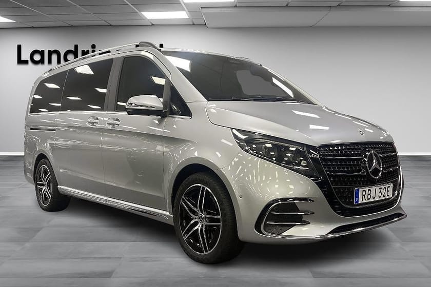Bild 3 av Mercedes-Benz V 300d 4MATIC 3.2t 9G-Tronic AMG / Burmester / 360