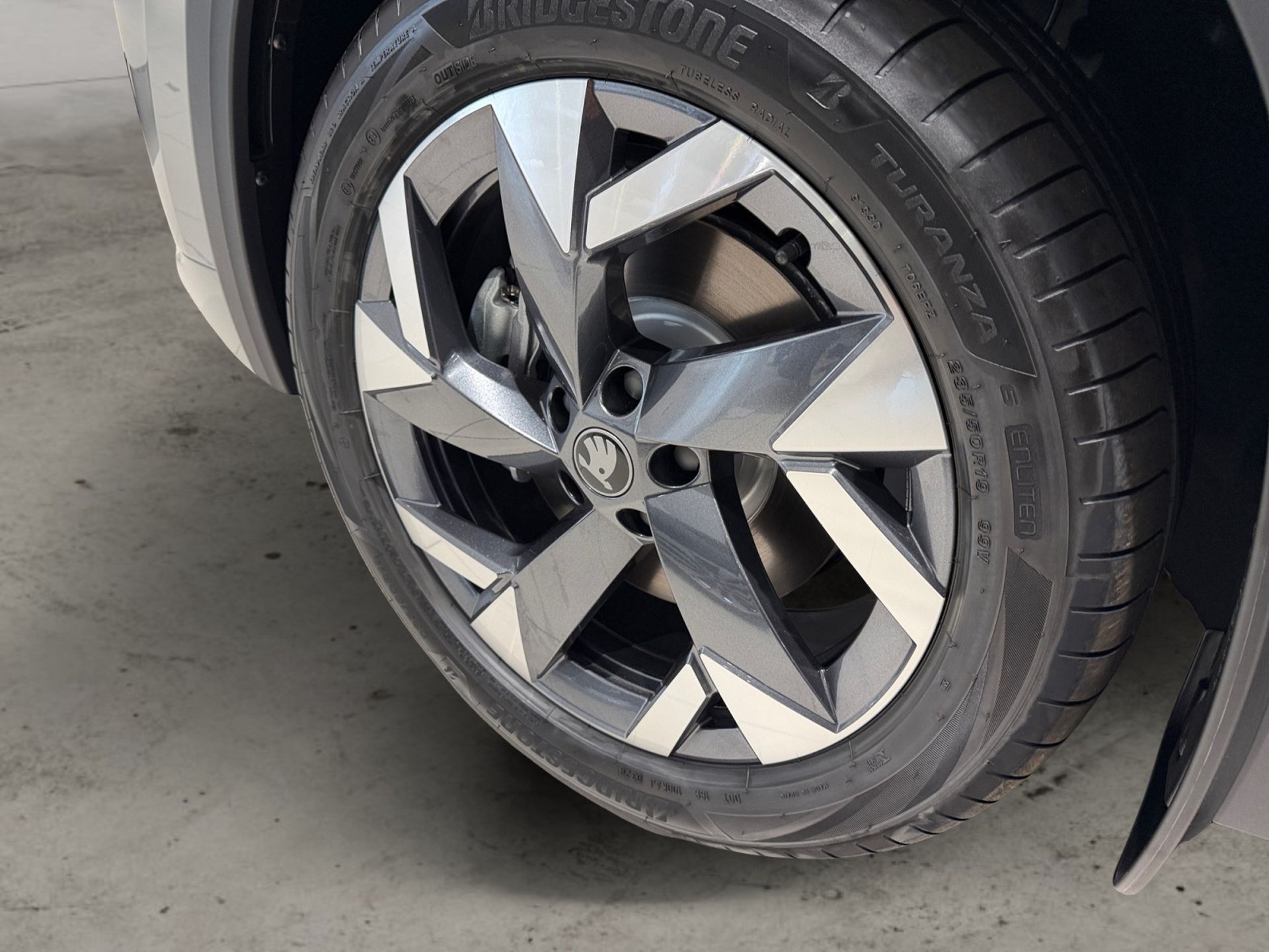Skoda Kodiaq 1.5 TSI iV PHEV Sportline 2026, bild 6/10