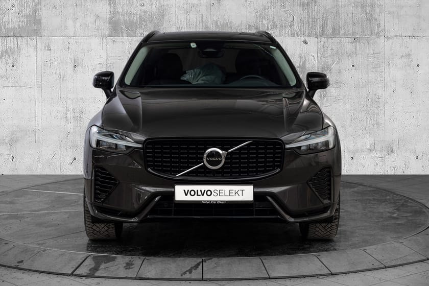 Bilde 4 av Volvo XC60 T6 AWD Plug In Hybrid Plus Dark Hengerfeste AktivLED