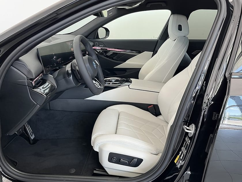 Bild 5 av BMW i5 xDrive40 Touring M Sport Pro Drag H/K 19" Rattvärme
