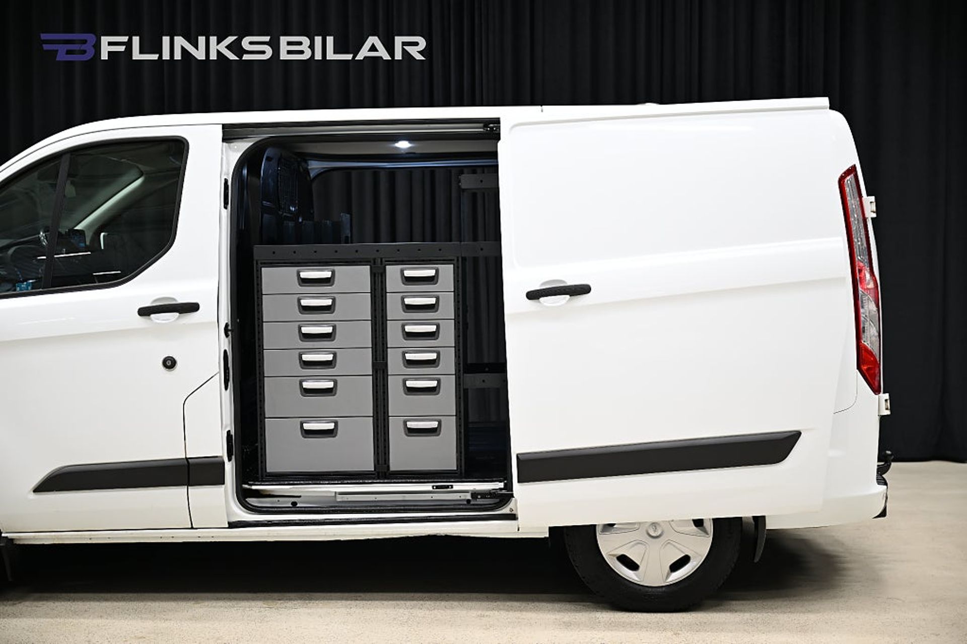 Ford Transit Custom Custom 130HK Automat 2020, kuva 6/10