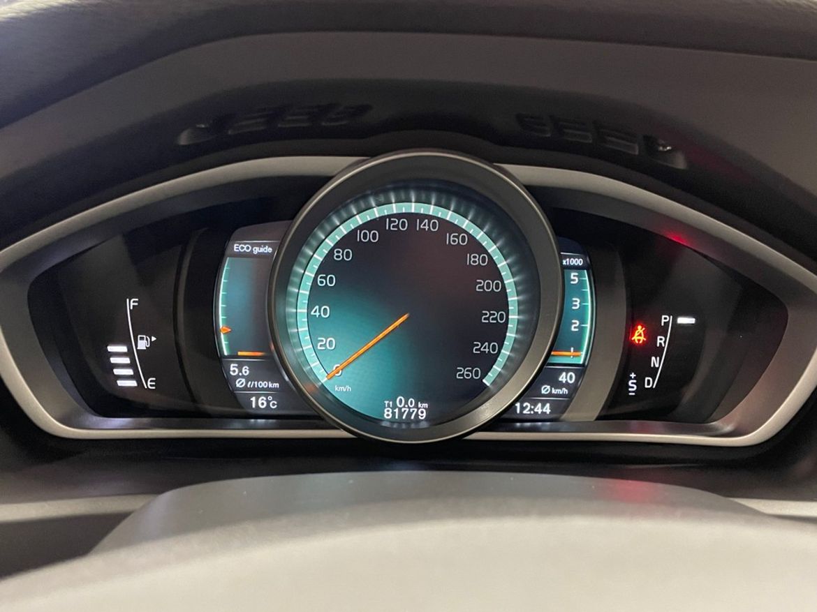 Volvo V40 2018 - miniatyr 17