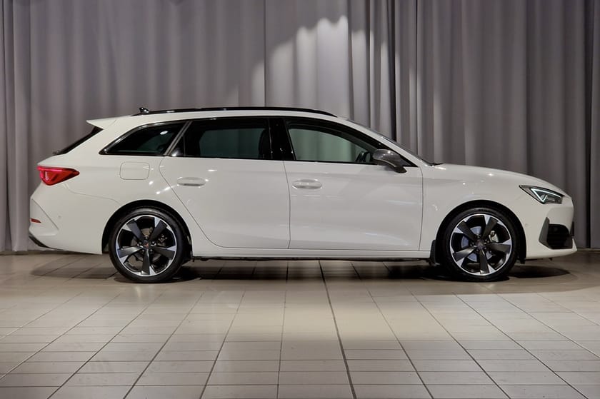 Bild 3 av CUPRA Leon Sportstourer | Drag | Backkamera | Full link | Ellucka | 1.5 eT