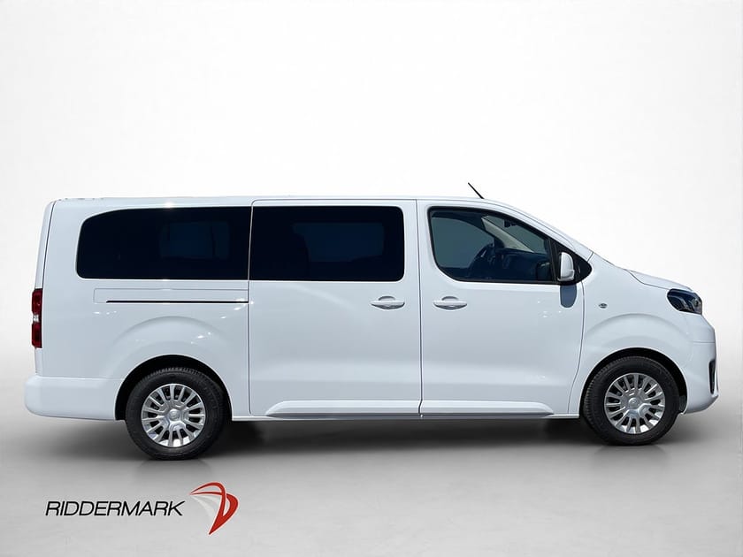 Bild 2 av Toyota Proace Verso Extra Lång 2.0D PDC 9-Sits CARPLAY MOMS