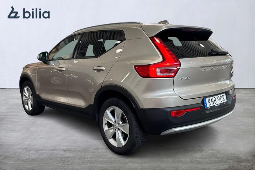 Bild 2 av Volvo XC40 B4 FWD Bensin Core SE II Mörkt tonade rutor