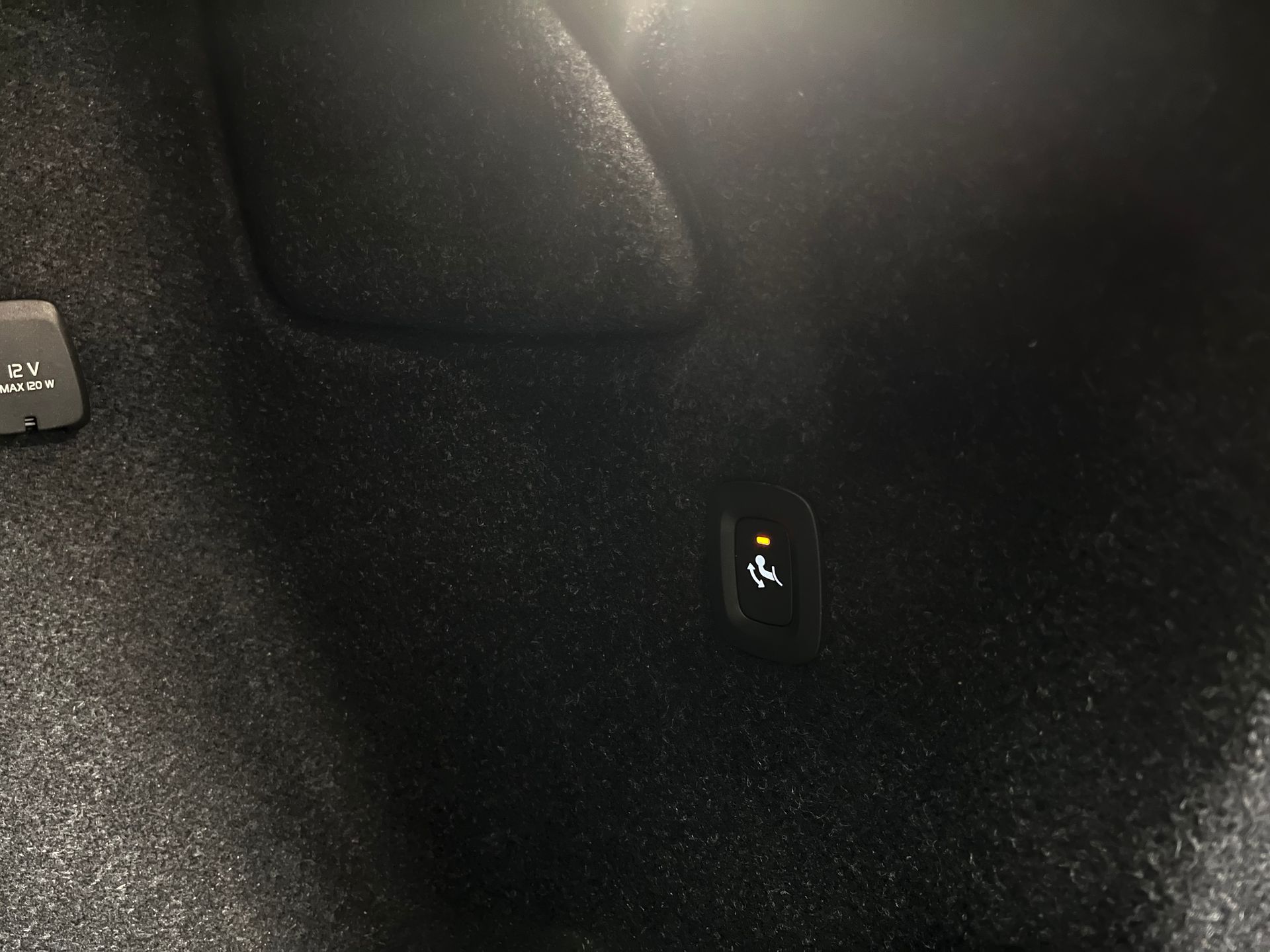 Volvo XC40 Recharge P8 Pure Electric 2021, bild 7/10