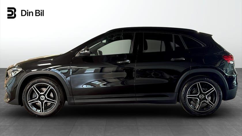 Bild 2 av Mercedes-Benz GLA 200 163hk AMG Line Panorama / Widescreen