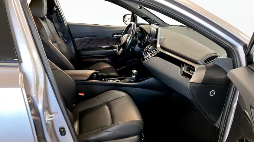 Bild 3 av Toyota C-HR Hybrid EXECUTIVE CVT 122HK KAMERA