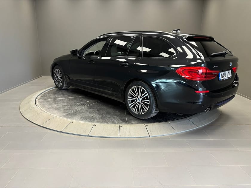Bild 3 av BMW 520d xDrive Touring Steptronic Sport line Euro 6
