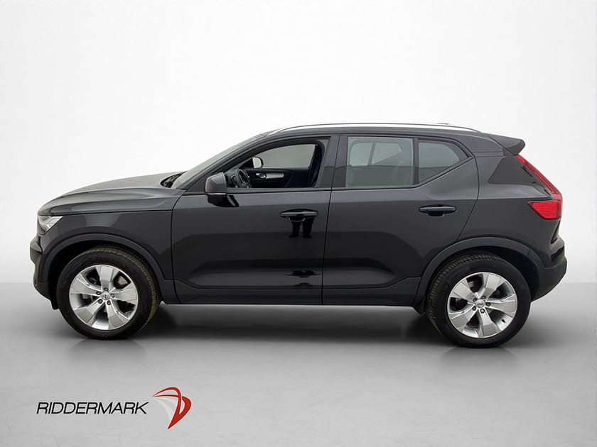 Bild 4 av Volvo XC40 B4 AWD Momentum Advanced  Värmare Kamera Drag