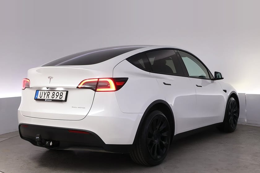 Bild 5 av Tesla Model Y Long Range AWD Autopilot Panorama Drag