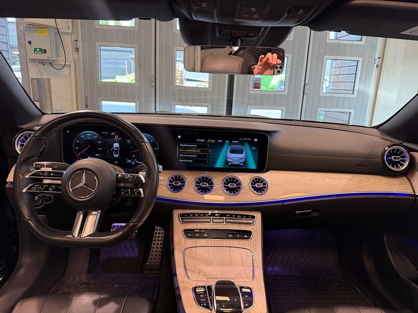 Bild 5 av Mercedes-Benz E 400 d 4MATIC Cabriolet AMG Burmster Värmare Gps SE SPEC