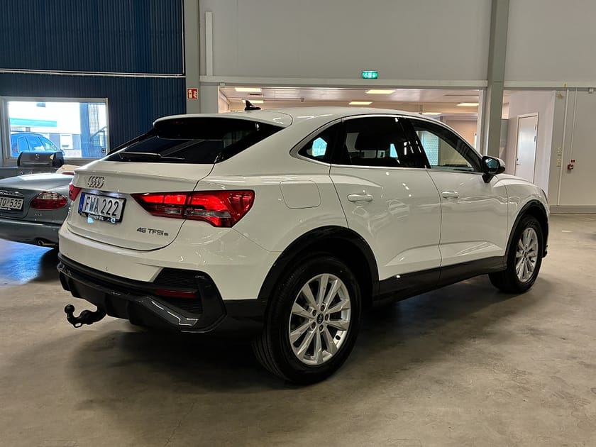 Bild 3 av Audi Q3 Sportback 45 TFSI e Proline | Dragkrok | Park.assistent