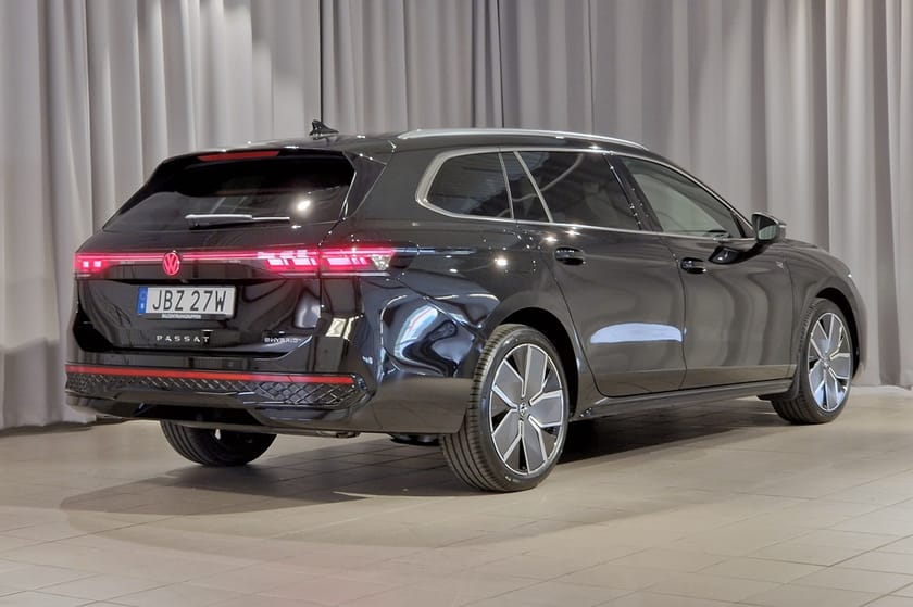 Bild 5 av Volkswagen Passat Variant eHybrid 272 DSG6 R-LINE