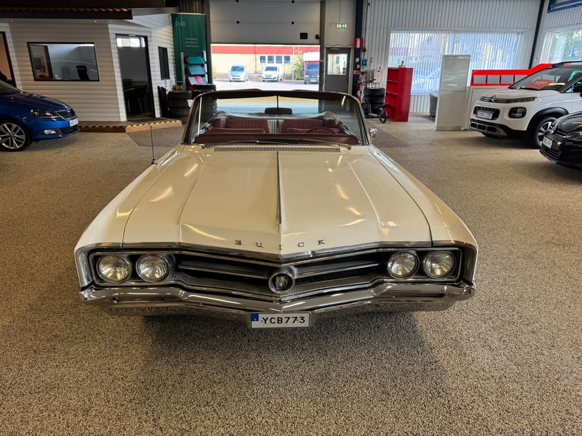 Bild 3 av Buick Wildcat Cabriolet 