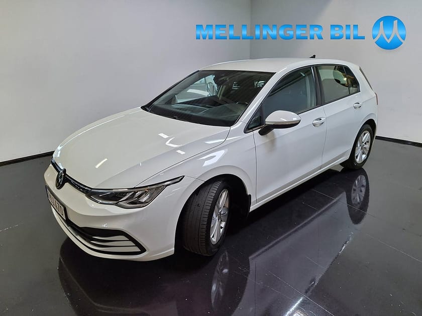 Bild 5 av Volkswagen Golf VIII 1.0 eTSI 110hk DSG/AUT Parkv.|Backkamera