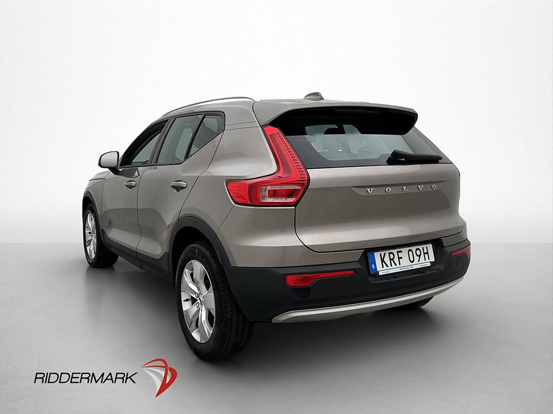 Volvo XC40 T2 Momentum VOC Värmare 2021, bild 6/10