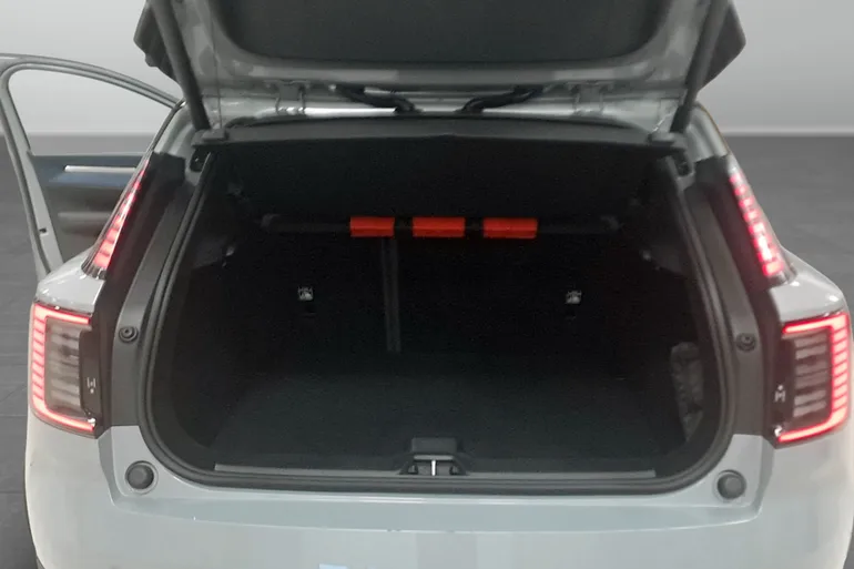 Volvo EX30 Single Motor Extended Range