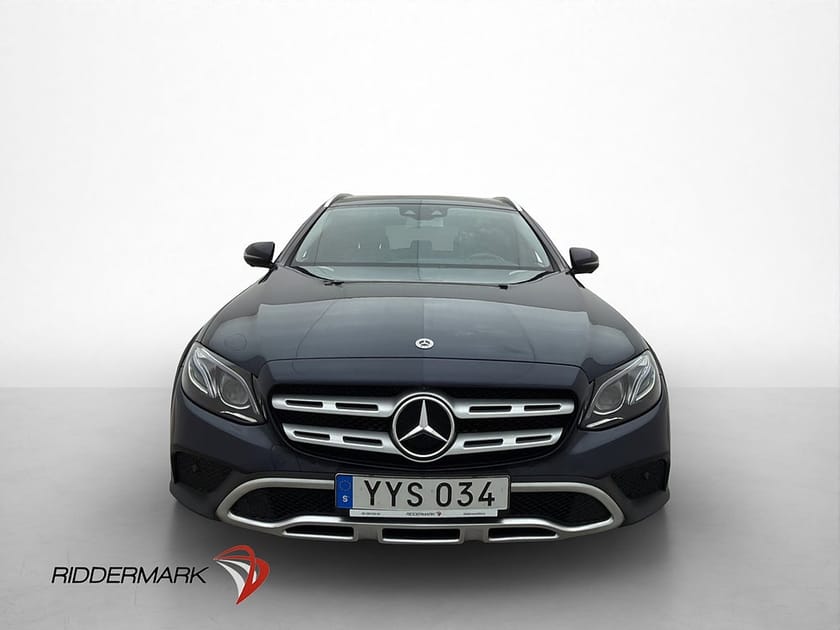 Bild 2 av Mercedes-Benz E 220 d 4MATIC All-Terrain E220 4M Pano Drag HUD Burmester