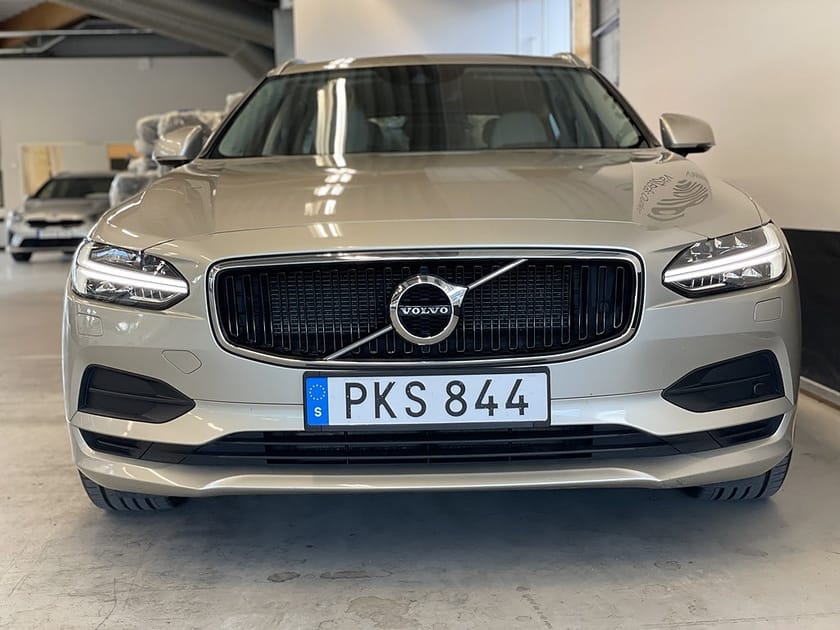 Bild 3 av Volvo V90 T4 Momentum 190hk Läder Backkamera Värmare