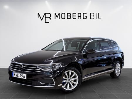 Volkswagen Passat Sportscombi GTE SC 218hk Skinn Pano B-Kamera Navi Drag
