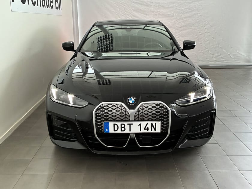 Bild 2 av BMW i4 eDrive40 Gran Coupé M Sport Drag 18" Rattvärme Adaptiv Farth.