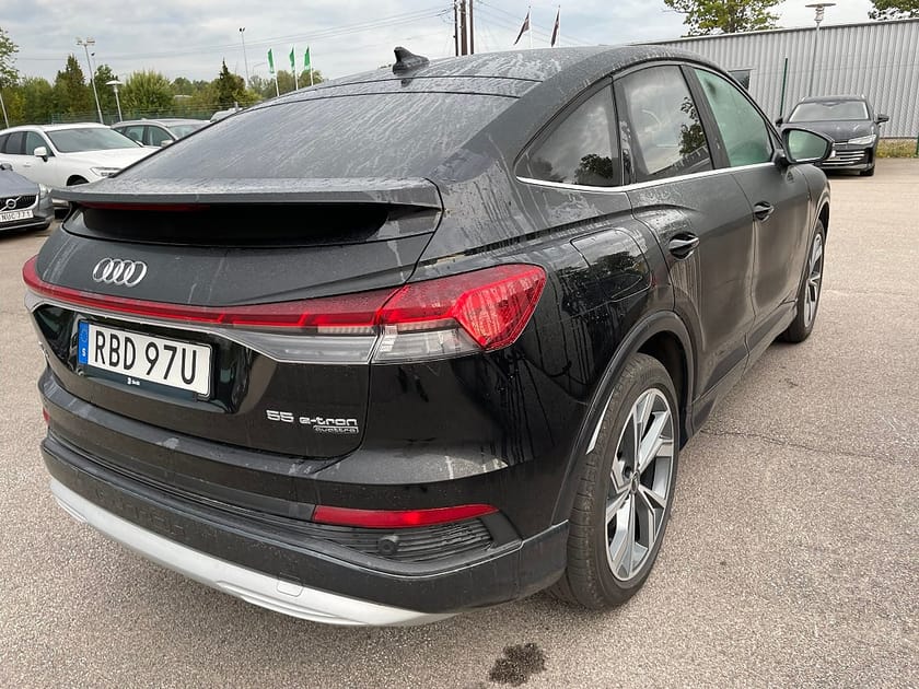 Bild 3 av Audi Q4 55 Sportback e-tron quattro 340HK 4x4 Proline