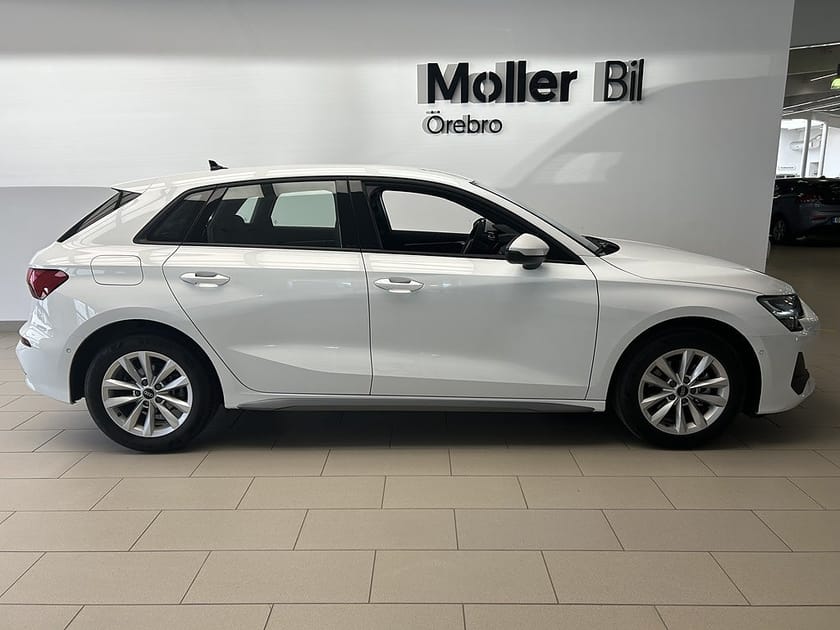 Bild 4 av Audi A3 Sportback 35 TFSI 150hk PROLINE / Backkamera
