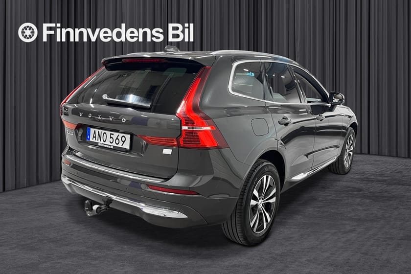 Bild 3 av Volvo XC60 Recharge T6 Core Edition*DRAG/S&V-HJUL/NAV/VOC*