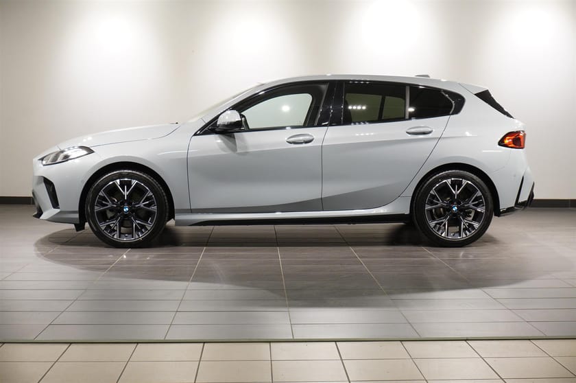 Bild 2 av BMW 120 M Sport Aut PA DA 18