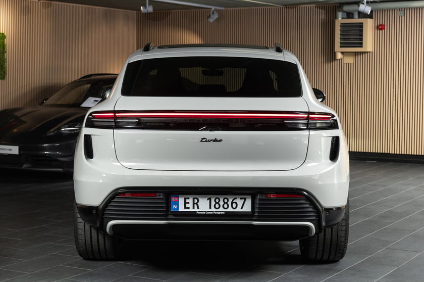 Bilde 5 av Porsche Macan Turbo Burmester/Rear-axel/Pano/Krok/Sport-chrono/HUD/+++