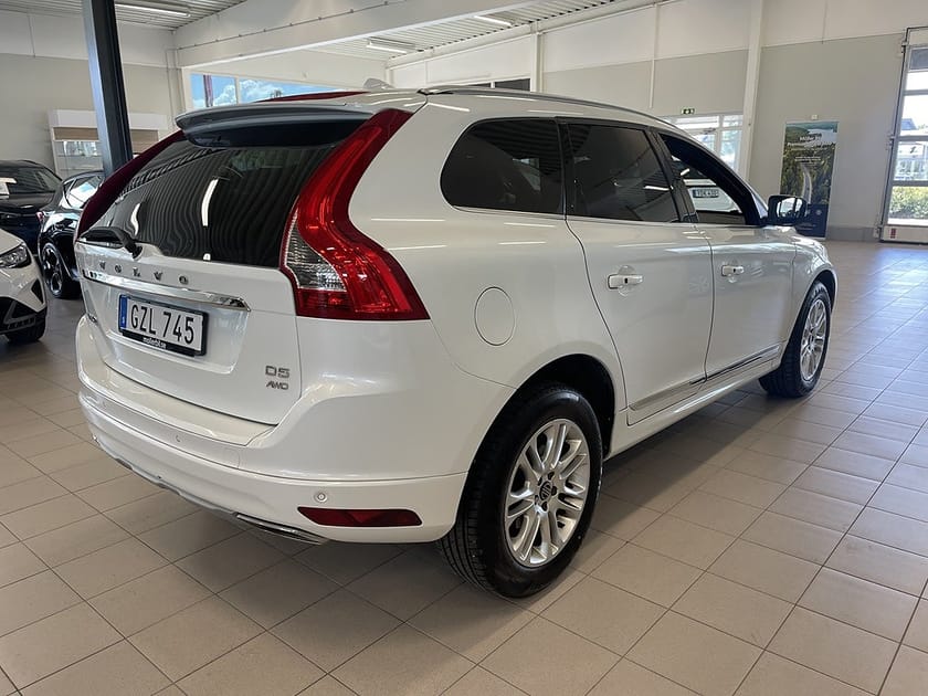 Bild 4 av Volvo XC60 D5 AWD 220HK Summum / Drag / Pano / Läder