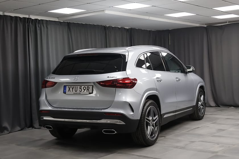 Bild 2 av Mercedes-Benz GLA 250 4MATIC