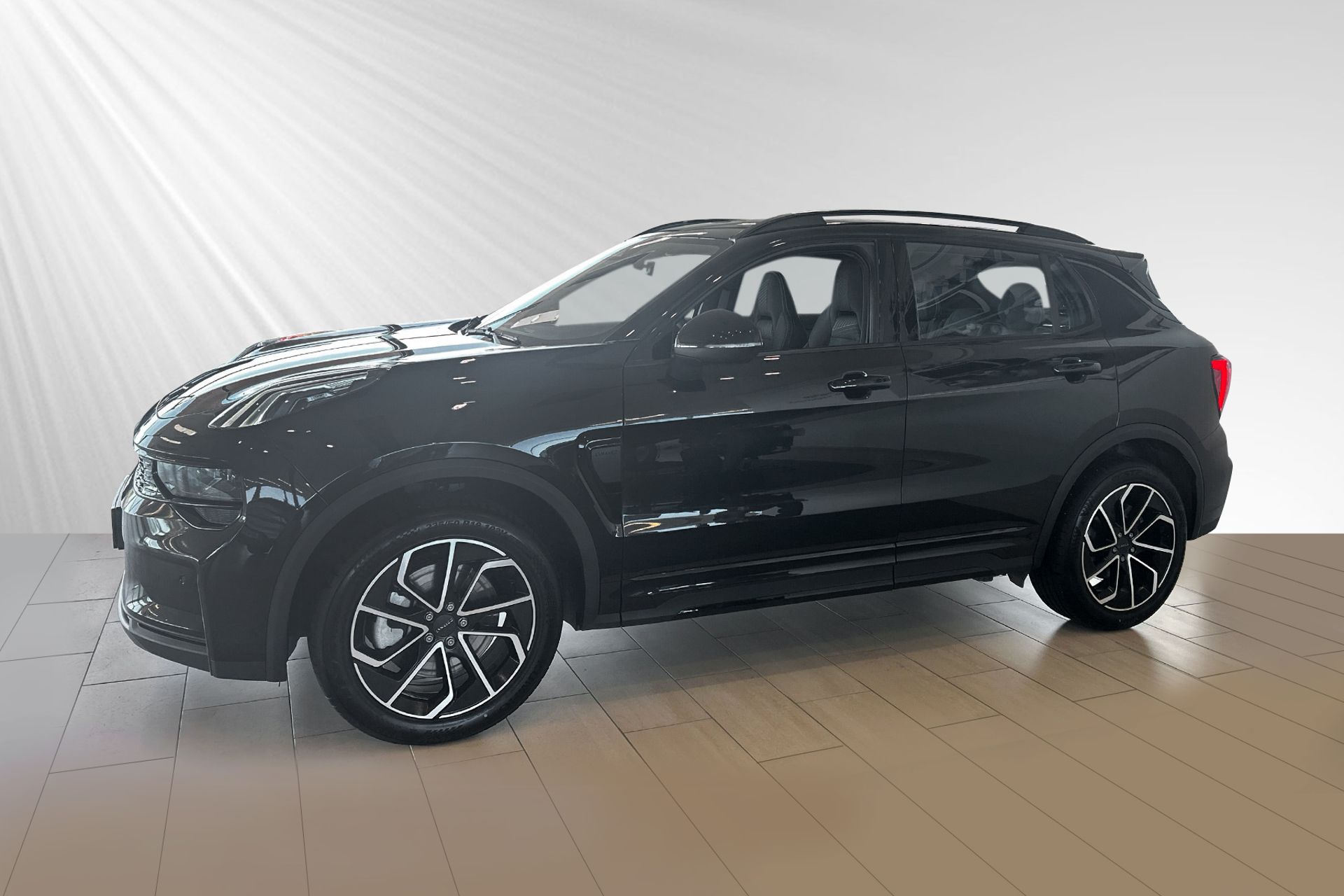 Lynk & Co 01 PHEV 2025, photo 2/10