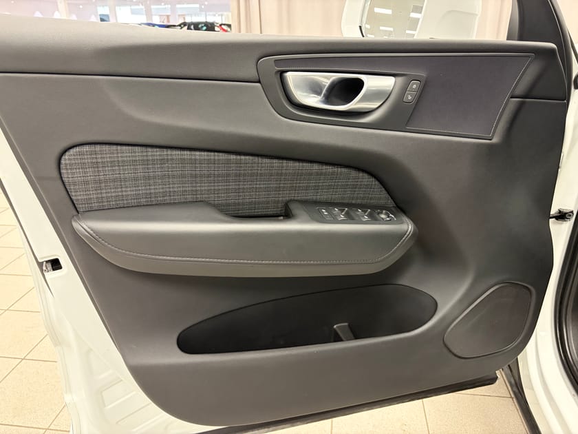 Bild 5 av Volvo XC60 B5 AWD Bensin Core