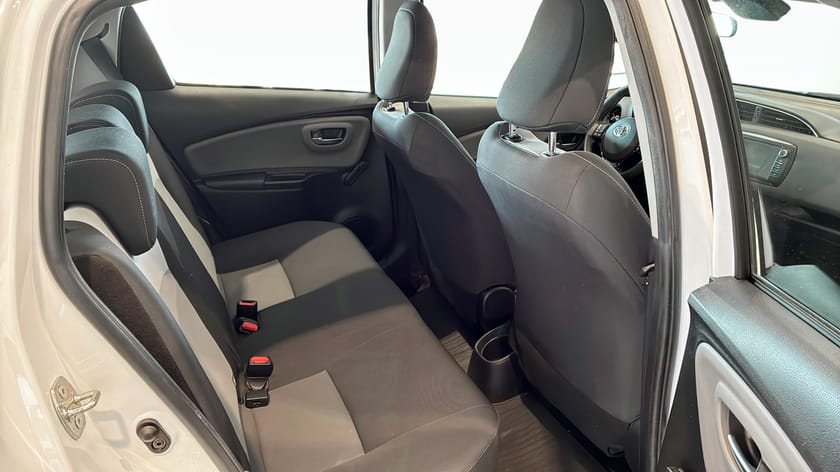Bild 5 av Toyota Yaris 5-D 1.5 VVT-iE Active 111hk Backkamera