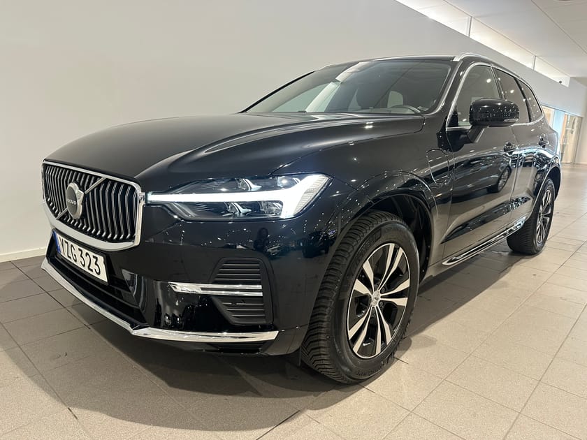 Bild 1 av Volvo XC60 Recharge T6 Core Edition / Dragkrok / Panoramatak / Backkamera/