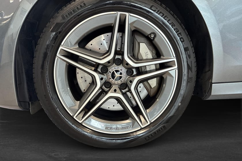 Bild 5 av Mercedes-Benz E 300 de 4MATIC SEDAN