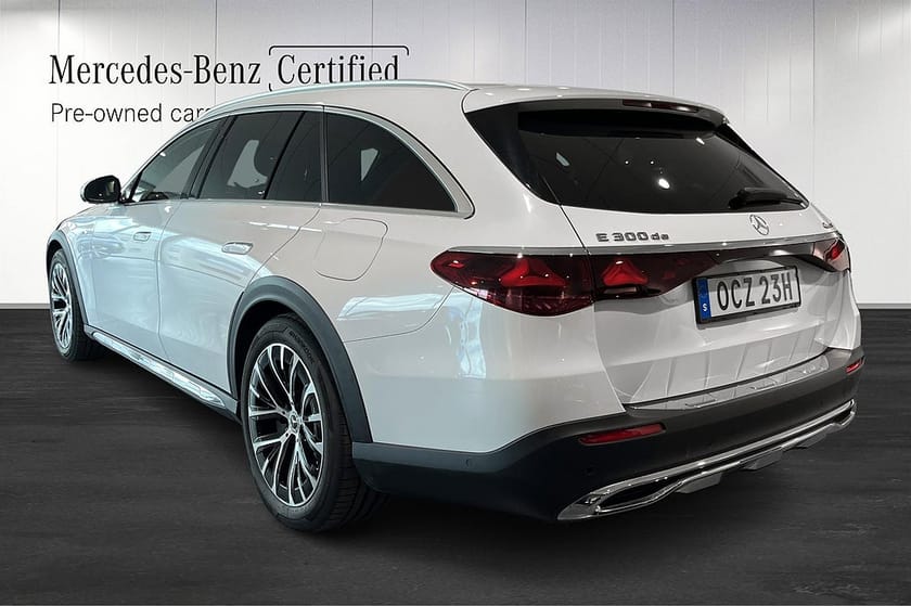 Bild 4 av Mercedes-Benz E 300 de 4MATIC All-Terrain E300 BURMESTER//SUPERSCREEN//LUFTFJÄDRING