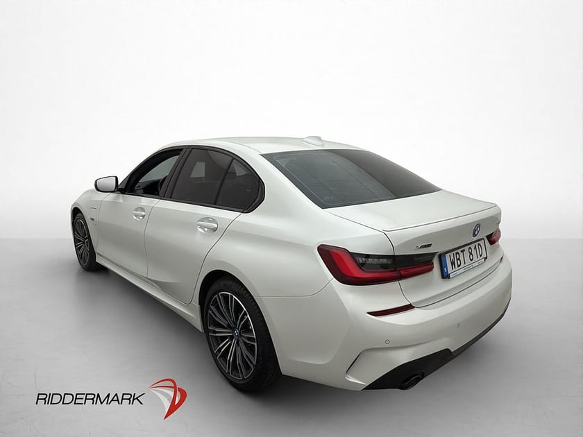 Bild 5 av BMW 330e xDrive Sedan 292hk M Sport Cockpit Skinn Rattvärme