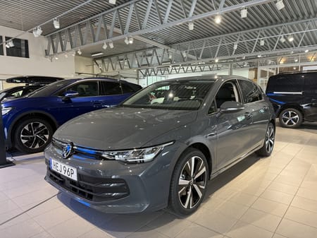 Volkswagen Golf LIFE 1,5 ETSI 150 HK DSG7