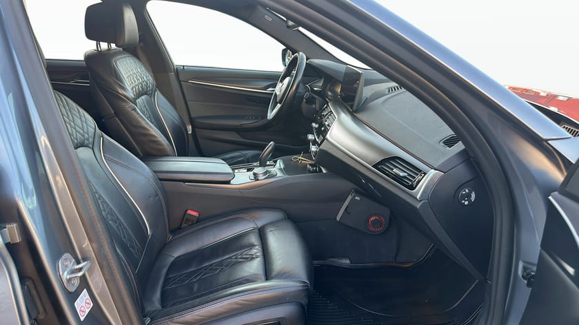 Bild 3 av BMW 520d xDrive Touring M Sport Komfort stolar Drag