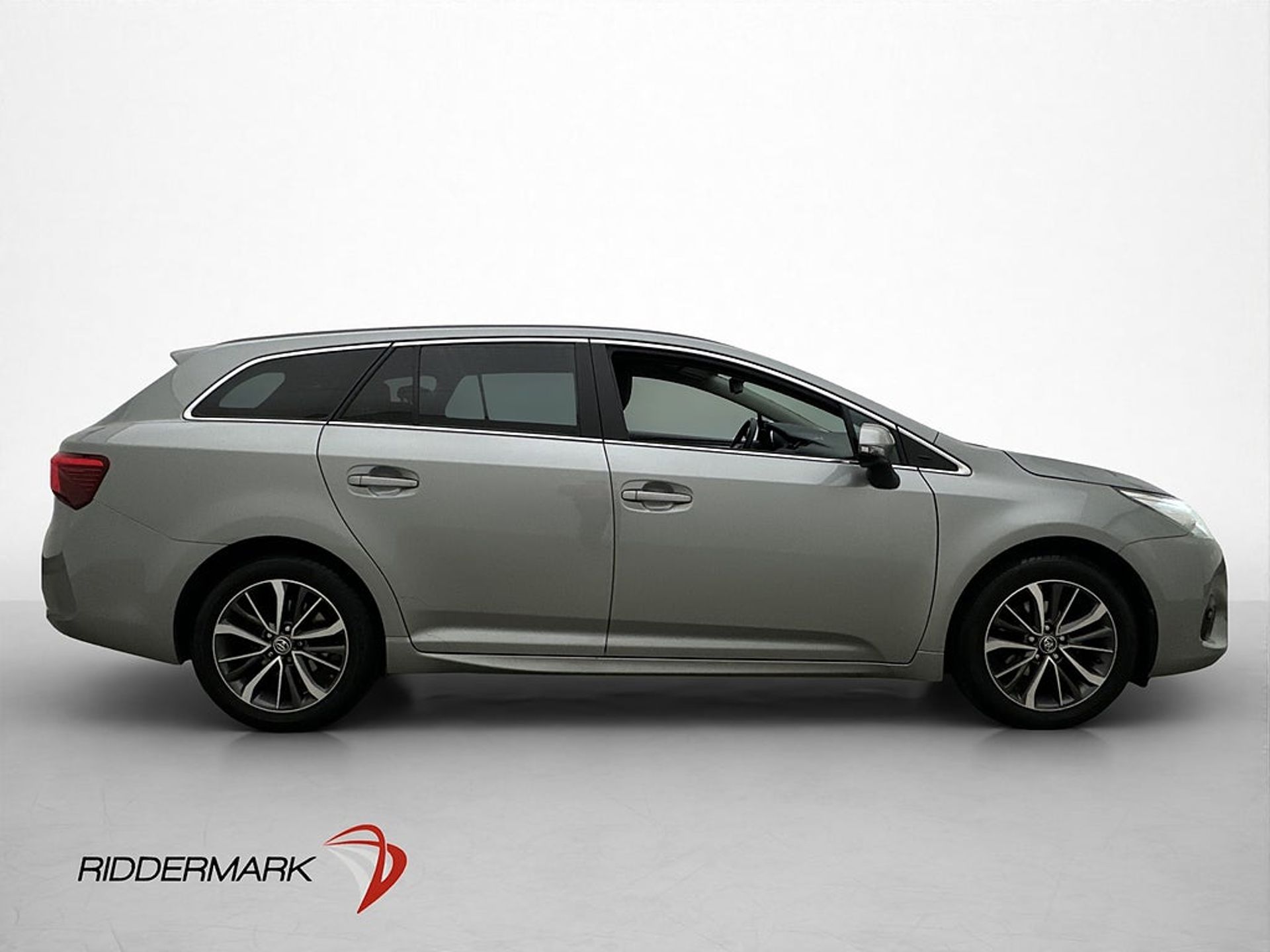 Toyota Avensis 1.8 Active Plus 2016, photo 6/10