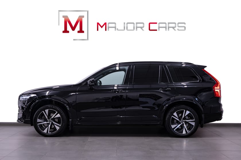 Bild 3 av Volvo XC90 7 Säten B5 AWD R-Design Pano H/K Luft-F 360° HuD 250hk