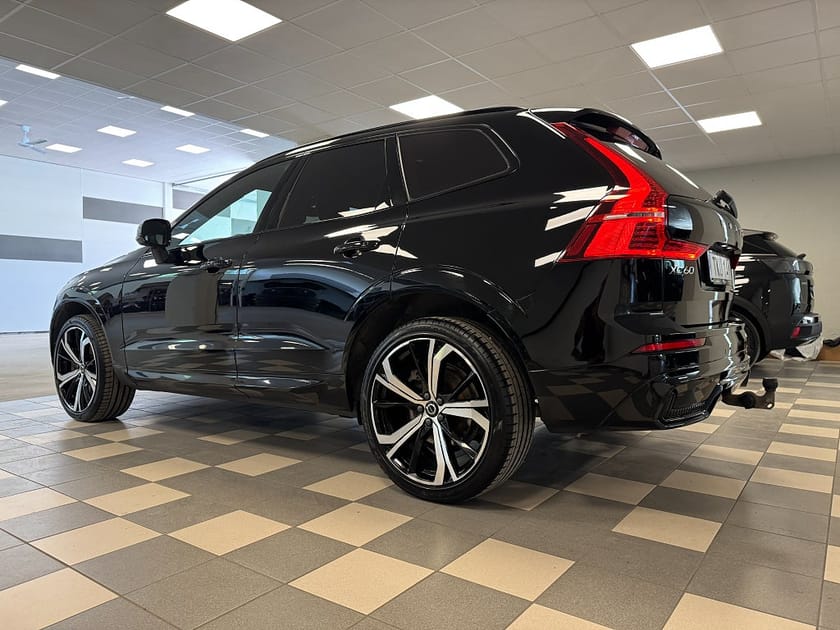 Bild 5 av Volvo XC60 B4 AWD Plus Dark Helskinn H/K Navi Drag CarPlay Drag