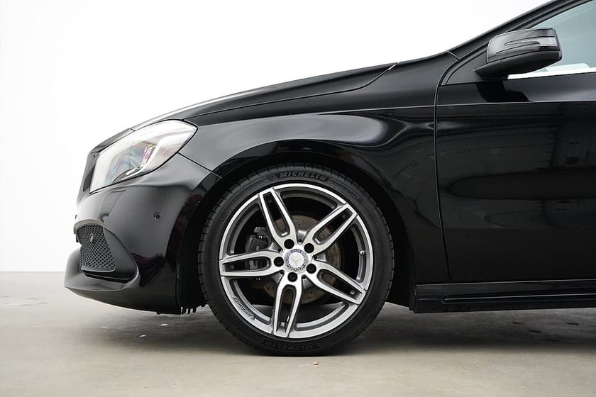 Bild 2 av Mercedes-Benz A 180 A180 Manuell / 122hk / AMG / Kamera